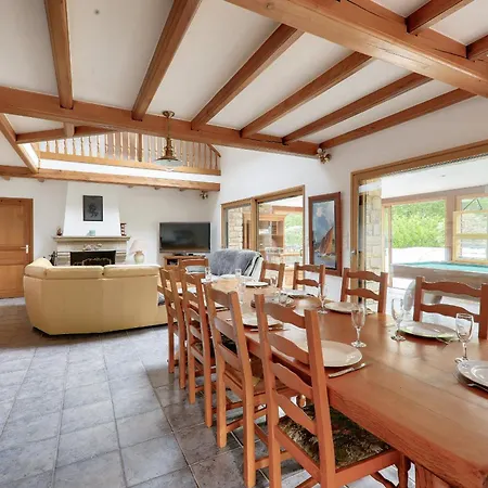 Ferienhaus - 12 Pers - Piscine Couverte Et Billard *